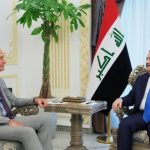 في خطوة مفاجئة قبل ” ساعة الصفر”.. المبعوث الاميركي باراك من بغداد : نبحث عن قيادة ومستقبل في العراق