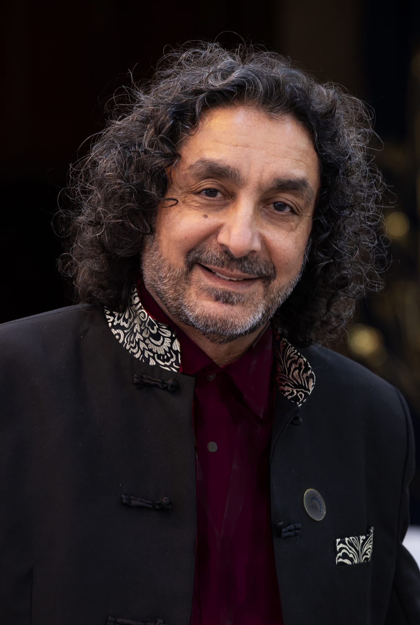 حين يختلط الضوء بالظل