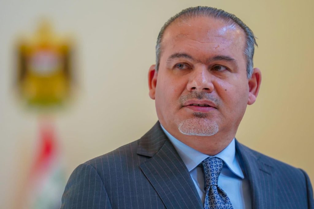 حرب (مابعد الحداثة) و فلسفة النجاة من الثلاثية الرقمية