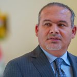 حرب (مابعد الحداثة) و فلسفة النجاة من الثلاثية الرقمية