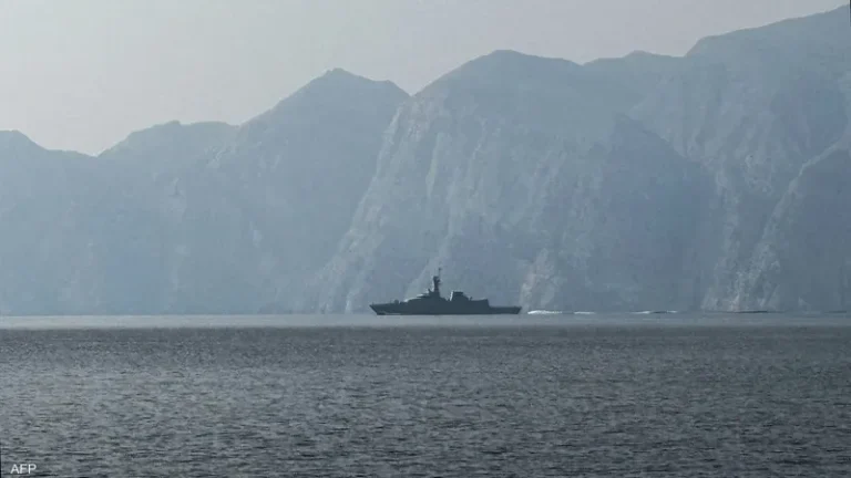 ترامب يمهل إيران 48 ساعة لفتح مضيق هرمز وايران تهدد بحرق محطات الطاقة والمياه في المنطقة كلها