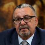 لماذا نقرأ كروزويل وننسى علاء الحمامي؟ ….سيد الأجيال القادمة، قراءة في نبوءة عراقية سبقت زمانها!!