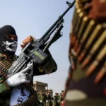 زعيم “كتائب حزب الله” العراقية يجدد التمسّك بالسلاح