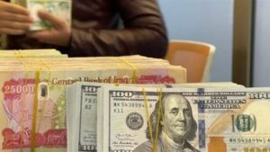 الدولار ينخفض قليلا في بغداد ويسجل ارتفاعا باربيل