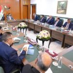 المدى : المالكي يقول “لا” لإسقاطها.. والفصائل تقول “نعم” لإضعافها: ماذا يجري لحكومة الزيدي؟