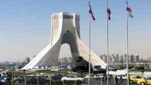 إيران: العراق مدين لنا بـ12 مليار دولار!
