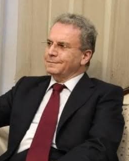 حين تنطقُ الكرامة