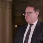 القائم بالأعمال الأميركي: علاقتنا بالعراق تتمحور حول صون سيادته ودحر الإرهاب وتعزيز الأمن والتعاون الاقتصادي والتجاري.